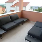 Apartament Pajo *